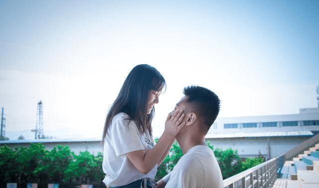 甜美奥莉暑假逛街
