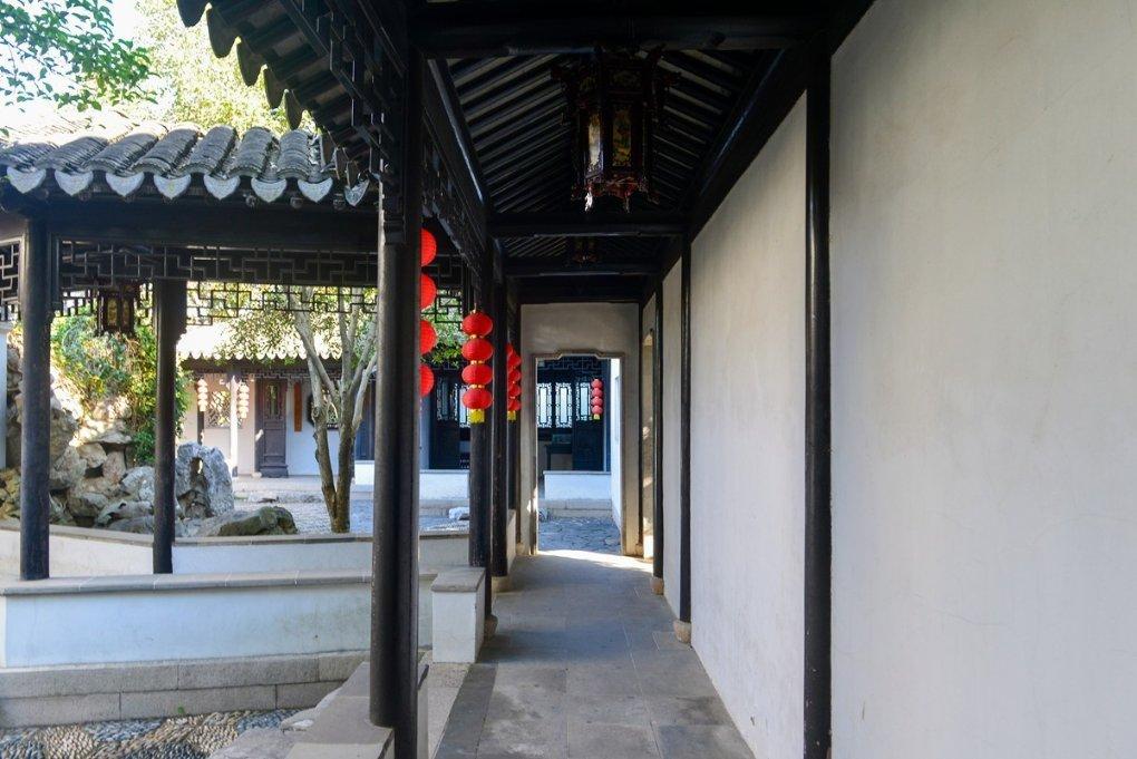 不锈钢雾炮机在果园启到什么作用？